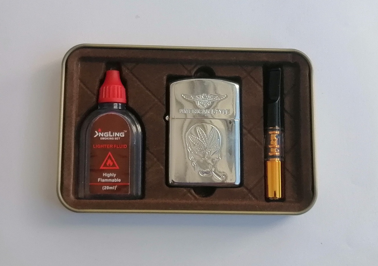 Coffret Briquet De Luxe Métallique 3D Avec Filtre à Cigarette à Tabac Réutilisable Et Recharge De Liquide